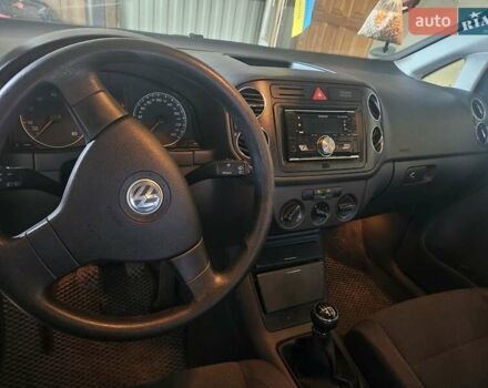 Серый Фольксваген Гольф Плюс, объемом двигателя 1.6 л и пробегом 226 тыс. км за 5300 $, фото 11 на Automoto.ua