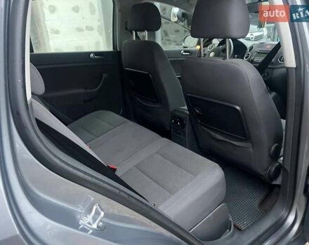 Сірий Фольксваген Golf Plus, об'ємом двигуна 1.6 л та пробігом 224 тис. км за 4400 $, фото 11 на Automoto.ua