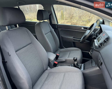 Серый Фольксваген Гольф Плюс, объемом двигателя 1.6 л и пробегом 167 тыс. км за 5600 $, фото 30 на Automoto.ua