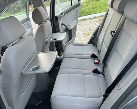 Сірий Фольксваген Golf Plus, об'ємом двигуна 1.6 л та пробігом 227 тис. км за 5400 $, фото 13 на Automoto.ua