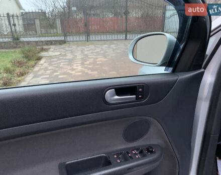 Серый Фольксваген Гольф Плюс, объемом двигателя 1.6 л и пробегом 200 тыс. км за 7200 $, фото 27 на Automoto.ua