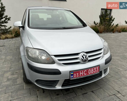 Серый Фольксваген Гольф Плюс, объемом двигателя 1.4 л и пробегом 251 тыс. км за 5150 $, фото 24 на Automoto.ua