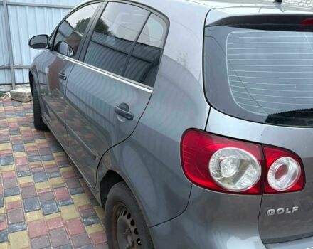 Серый Фольксваген Гольф Плюс, объемом двигателя 1.6 л и пробегом 271 тыс. км за 3900 $, фото 2 на Automoto.ua