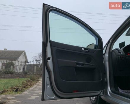 Серый Фольксваген Гольф Плюс, объемом двигателя 1.6 л и пробегом 200 тыс. км за 7200 $, фото 28 на Automoto.ua