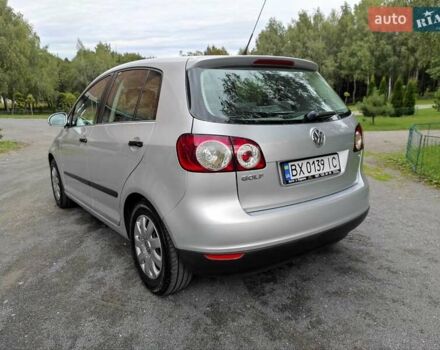 Серый Фольксваген Гольф Плюс, объемом двигателя 1.6 л и пробегом 255 тыс. км за 6300 $, фото 3 на Automoto.ua