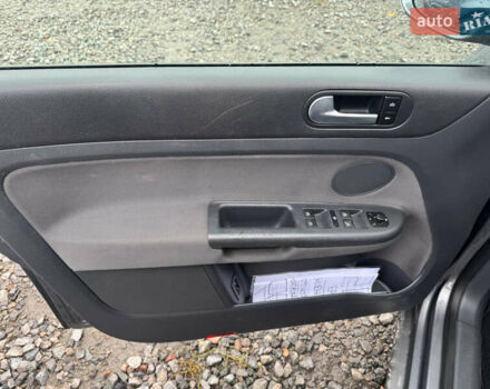 Серый Фольксваген Гольф Плюс, объемом двигателя 1.6 л и пробегом 229 тыс. км за 6300 $, фото 11 на Automoto.ua