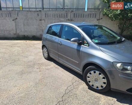 Серый Фольксваген Гольф Плюс, объемом двигателя 1.4 л и пробегом 268 тыс. км за 5850 $, фото 6 на Automoto.ua