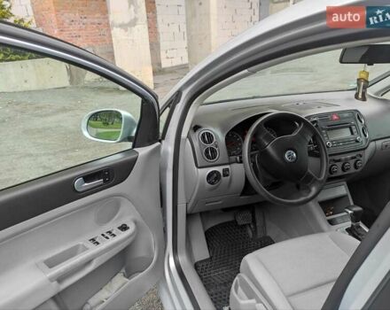 Серый Фольксваген Гольф Плюс, объемом двигателя 1.6 л и пробегом 255 тыс. км за 6300 $, фото 27 на Automoto.ua