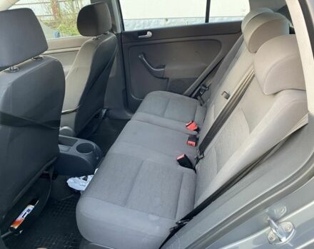 Серый Фольксваген Гольф Плюс, объемом двигателя 1.4 л и пробегом 290 тыс. км за 4500 $, фото 5 на Automoto.ua