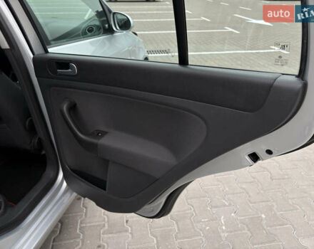 Серый Фольксваген Гольф Плюс, объемом двигателя 1.6 л и пробегом 171 тыс. км за 5699 $, фото 28 на Automoto.ua