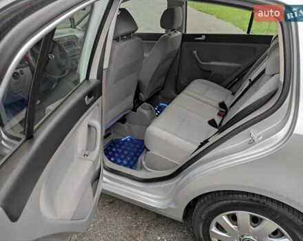 Серый Фольксваген Гольф Плюс, объемом двигателя 1.6 л и пробегом 255 тыс. км за 6300 $, фото 26 на Automoto.ua