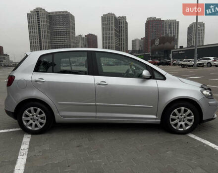 Серый Фольксваген Гольф Плюс, объемом двигателя 1.6 л и пробегом 171 тыс. км за 5699 $, фото 6 на Automoto.ua