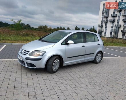 Сірий Фольксваген Golf Plus, об'ємом двигуна 1.6 л та пробігом 225 тис. км за 5750 $, фото 8 на Automoto.ua