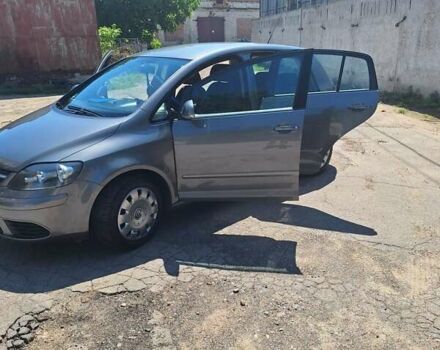 Серый Фольксваген Гольф Плюс, объемом двигателя 1.4 л и пробегом 268 тыс. км за 5850 $, фото 12 на Automoto.ua