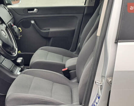 Сірий Фольксваген Golf Plus, об'ємом двигуна 1.6 л та пробігом 216 тис. км за 5850 $, фото 24 на Automoto.ua