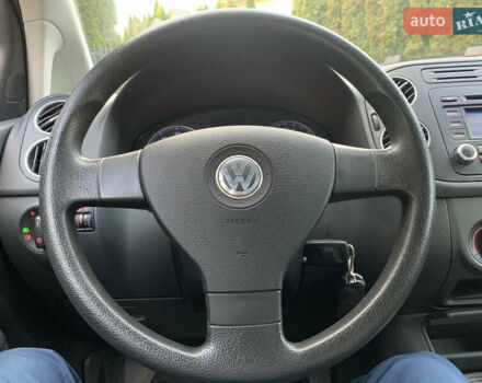 Серый Фольксваген Гольф Плюс, объемом двигателя 1.6 л и пробегом 200 тыс. км за 6850 $, фото 42 на Automoto.ua