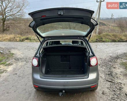 Серый Фольксваген Гольф Плюс, объемом двигателя 1.6 л и пробегом 167 тыс. км за 5600 $, фото 24 на Automoto.ua