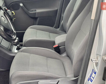 Сірий Фольксваген Golf Plus, об'ємом двигуна 1.6 л та пробігом 216 тис. км за 5850 $, фото 22 на Automoto.ua