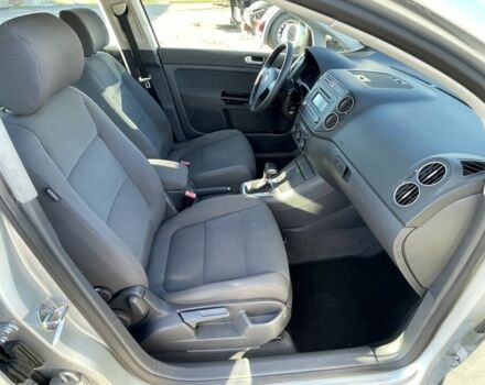 Серый Фольксваген Гольф Плюс, объемом двигателя 1.6 л и пробегом 218 тыс. км за 6300 $, фото 23 на Automoto.ua