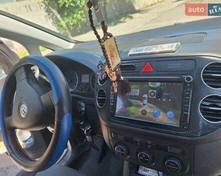 Серый Фольксваген Гольф Плюс, объемом двигателя 1.4 л и пробегом 268 тыс. км за 5850 $, фото 7 на Automoto.ua