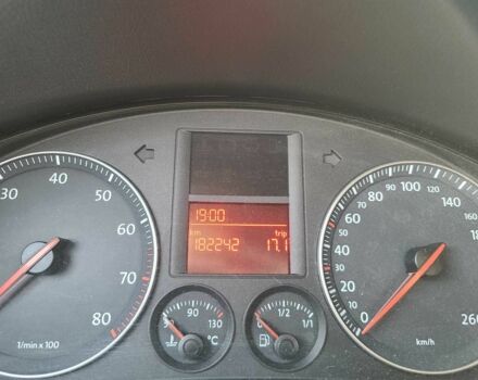 Серый Фольксваген Гольф Плюс, объемом двигателя 1.6 л и пробегом 182 тыс. км за 6400 $, фото 6 на Automoto.ua