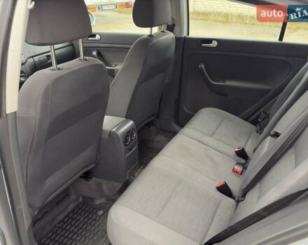 Серый Фольксваген Гольф Плюс, объемом двигателя 1.4 л и пробегом 269 тыс. км за 4500 $, фото 7 на Automoto.ua