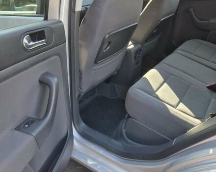 Серый Фольксваген Гольф Плюс, объемом двигателя 1.6 л и пробегом 215 тыс. км за 5500 $, фото 17 на Automoto.ua