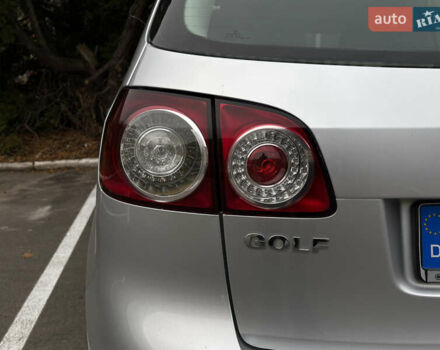 Серый Фольксваген Гольф Плюс, объемом двигателя 1.6 л и пробегом 170 тыс. км за 5999 $, фото 16 на Automoto.ua