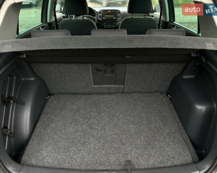 Серый Фольксваген Гольф Плюс, объемом двигателя 1.6 л и пробегом 211 тыс. км за 6600 $, фото 45 на Automoto.ua