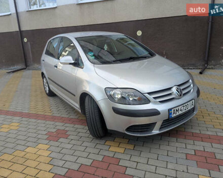 Серый Фольксваген Гольф Плюс, объемом двигателя 1.6 л и пробегом 182 тыс. км за 6250 $, фото 5 на Automoto.ua