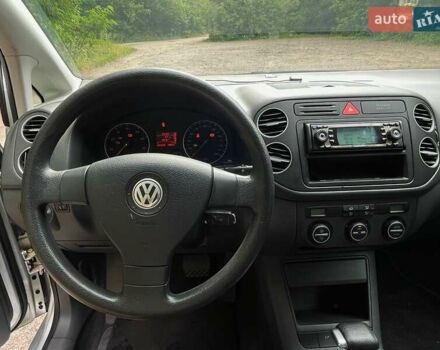 Сірий Фольксваген Golf Plus, об'ємом двигуна 1.6 л та пробігом 199 тис. км за 6500 $, фото 38 на Automoto.ua