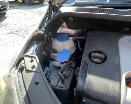 Сірий Фольксваген Golf Plus, об'ємом двигуна 1.6 л та пробігом 211 тис. км за 6500 $, фото 59 на Automoto.ua