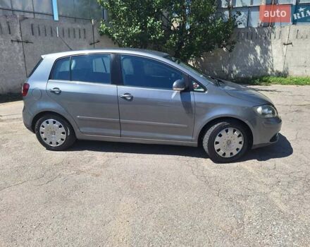 Серый Фольксваген Гольф Плюс, объемом двигателя 1.4 л и пробегом 268 тыс. км за 5850 $, фото 8 на Automoto.ua