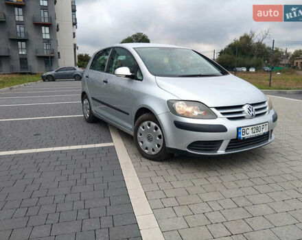 Сірий Фольксваген Golf Plus, об'ємом двигуна 1.6 л та пробігом 225 тис. км за 5750 $, фото 1 на Automoto.ua