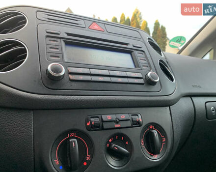 Серый Фольксваген Гольф Плюс, объемом двигателя 1.6 л и пробегом 200 тыс. км за 6850 $, фото 41 на Automoto.ua