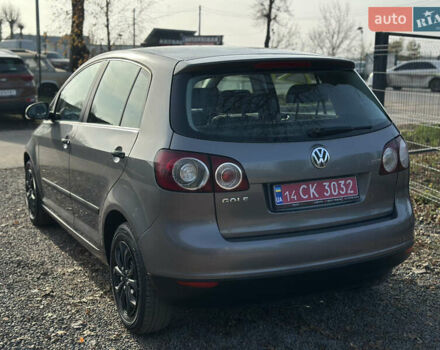 Серый Фольксваген Гольф Плюс, объемом двигателя 1.4 л и пробегом 208 тыс. км за 5500 $, фото 9 на Automoto.ua