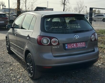 Серый Фольксваген Гольф Плюс, объемом двигателя 1.4 л и пробегом 208 тыс. км за 5500 $, фото 3 на Automoto.ua