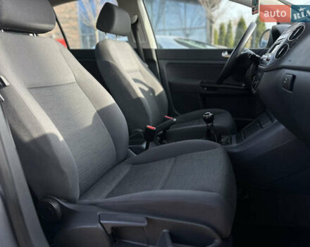 Серый Фольксваген Гольф Плюс, объемом двигателя 1.4 л и пробегом 208 тыс. км за 5500 $, фото 38 на Automoto.ua