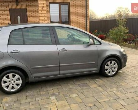 Серый Фольксваген Гольф Плюс, объемом двигателя 1.6 л и пробегом 172 тыс. км за 5977 $, фото 4 на Automoto.ua