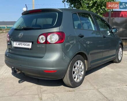 Серый Фольксваген Гольф Плюс, объемом двигателя 1.6 л и пробегом 206 тыс. км за 5990 $, фото 4 на Automoto.ua