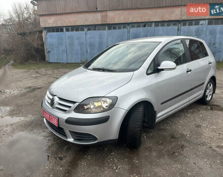 Серый Фольксваген Гольф Плюс, объемом двигателя 1.6 л и пробегом 180 тыс. км за 6200 $, фото 28 на Automoto.ua