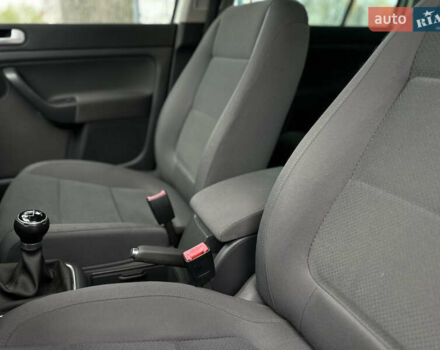 Серый Фольксваген Гольф Плюс, объемом двигателя 1.6 л и пробегом 211 тыс. км за 6600 $, фото 37 на Automoto.ua