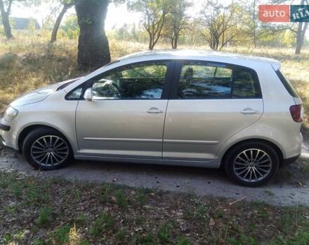 Серый Фольксваген Гольф Плюс, объемом двигателя 1.4 л и пробегом 220 тыс. км за 5500 $, фото 5 на Automoto.ua