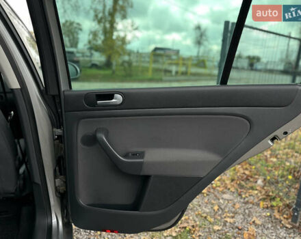 Серый Фольксваген Гольф Плюс, объемом двигателя 1.6 л и пробегом 211 тыс. км за 6600 $, фото 47 на Automoto.ua