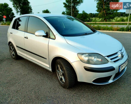 Серый Фольксваген Гольф Плюс, объемом двигателя 1.6 л и пробегом 261 тыс. км за 5500 $, фото 1 на Automoto.ua