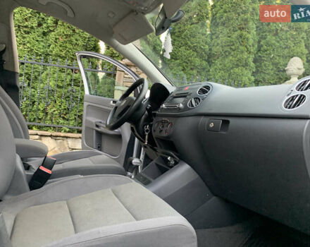 Серый Фольксваген Гольф Плюс, объемом двигателя 1.6 л и пробегом 200 тыс. км за 6850 $, фото 37 на Automoto.ua