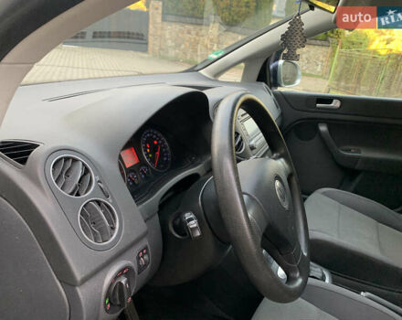 Серый Фольксваген Гольф Плюс, объемом двигателя 1.6 л и пробегом 200 тыс. км за 6850 $, фото 27 на Automoto.ua