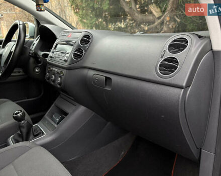 Серый Фольксваген Гольф Плюс, объемом двигателя 1.6 л и пробегом 170 тыс. км за 5999 $, фото 37 на Automoto.ua