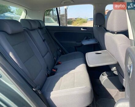 Серый Фольксваген Гольф Плюс, объемом двигателя 1.6 л и пробегом 206 тыс. км за 5990 $, фото 10 на Automoto.ua