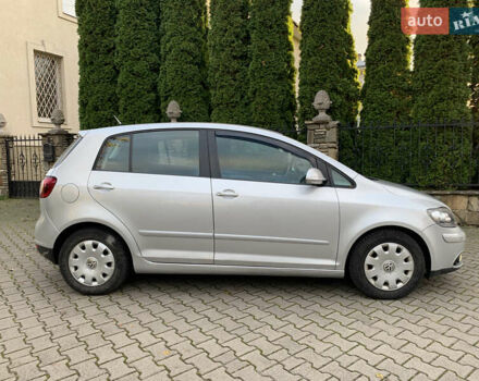 Серый Фольксваген Гольф Плюс, объемом двигателя 1.6 л и пробегом 200 тыс. км за 6850 $, фото 13 на Automoto.ua
